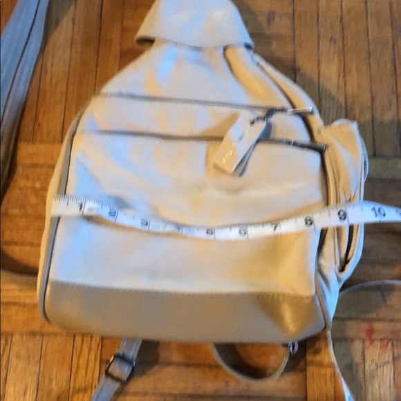 Genuine leather cream and tan mini backpack pay - Picture 6 of 7